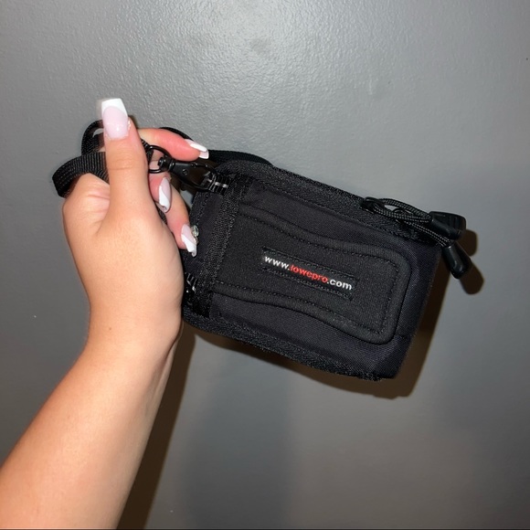 LowePro Camera Bag - Picture 2 of 4